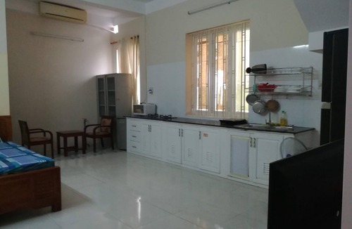 Vinh Hai Apartment | $2/day Motorbike - First Floor - TV with Netflix