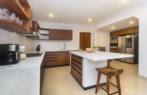Zona Hotelera Norte Villa | 2 villas 9-Bedrooms Beachfront Haven – Luxury by the Sea