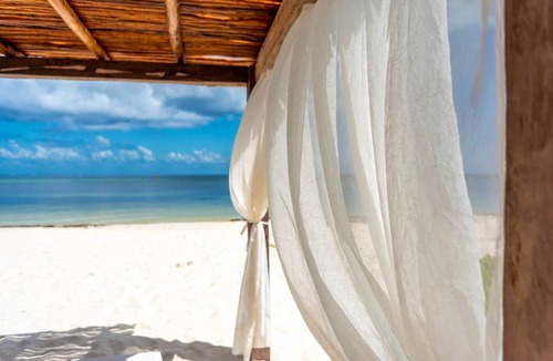 Zona Hotelera Norte Villa | 2 villas 9-Bedrooms Beachfront Haven – Luxury by the Sea