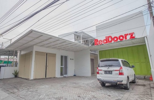 Surabaya Bed & Breakfast | 20 m² Bed and breakfast ∙ 10 guests