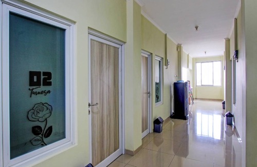 West Semarang Hotel | 20 m² Hotel ∙ 2 guests