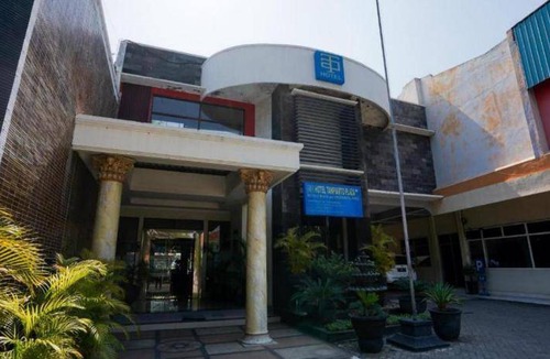 Probolinggo Hotel | 20 m² Hotel ∙ 3 guests