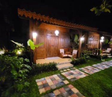 Mendut Hotel | 20 m² Hotel ∙ 4 guests
