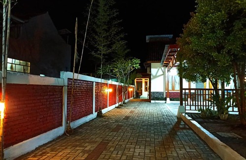 Pangandaran Villa | 20 m² Villa ∙ 5 bedrooms ∙ 15 guests