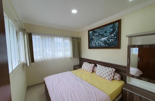 Sidomulyo Villa | 200 m² Villa ∙ 6 bedrooms ∙ 16 guests