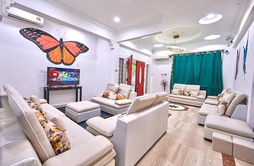Tanjung Bungah House | 2000 m² House ∙ 5 bedrooms ∙ 22 guests