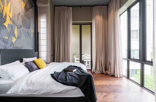 Ekkamai Villa | 215 m² Villa ∙ 5 bedrooms ∙ 20 guests