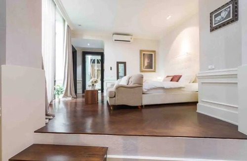 Ekkamai Villa | 215 m² Villa ∙ 5 bedrooms ∙ 20 guests