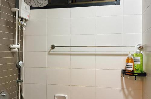Taman Mount Austin Apartment | 24 - Cosy Homely Suite Netflix and Wifi at Austin JB