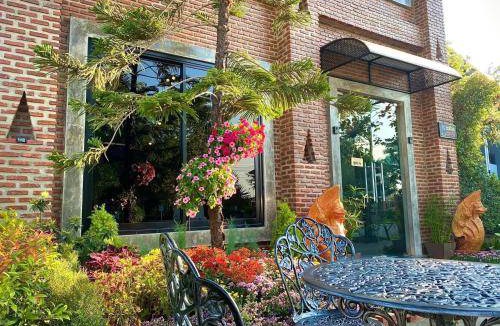 Nakhon Pathom Hotel | 24 m² Hotel ∙ 2 guests