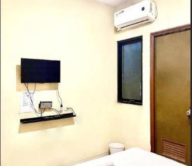Tomang Hotel | 24 m² Hotel ∙ 31 guests