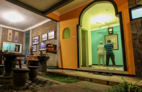 Probolinggo Bed & Breakfast | 25 m² Bed and breakfast ∙ 3 guests