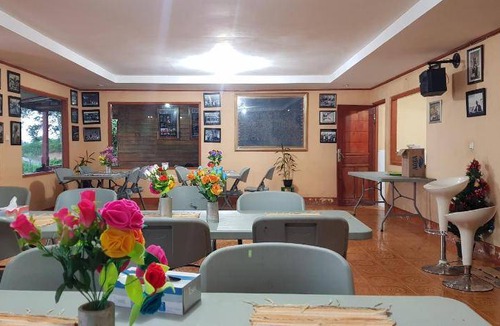 Manggarai Bed & Breakfast | 25 m² Bed and breakfast ∙ 3 guests
