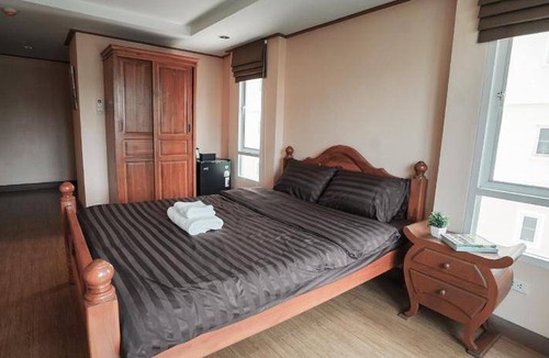 Bang Khun Phrom Hotel | 25 m² Hotel ∙ 2 guests