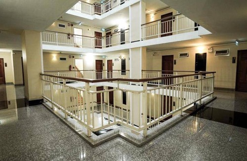 Bang Khun Phrom Hotel | 25 m² Hotel ∙ 2 guests