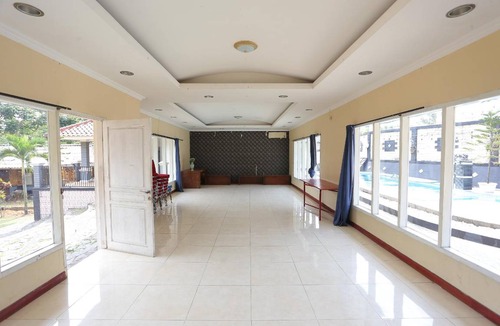 Megamendung Hotel | 25 m² Hotel ∙ 4 guests