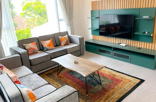 Cisarua Resort | 250 m² Resort ∙ 4 bedrooms ∙ 15 guests