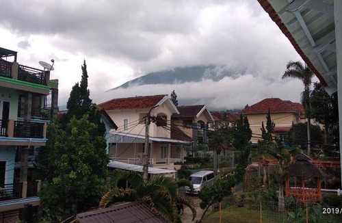 Cipanas Villa | 250 m² Villa ∙ 3 bedrooms ∙ 15 guests