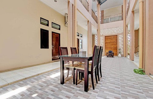 Klaten Hotel | 28 m² Hotel ∙ 4 guests