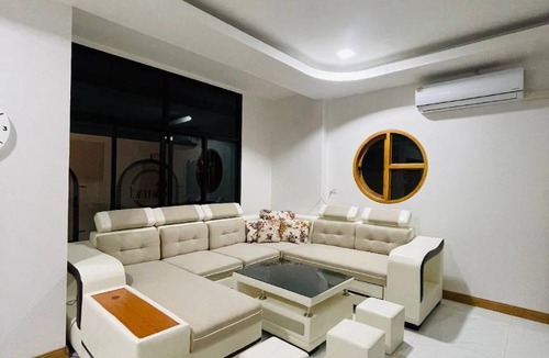 Khlong Hae Villa | 283 m² Villa ∙ 4 bedrooms ∙ 12 guests
