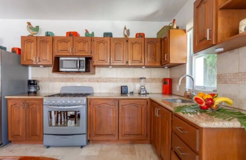 Amapas Condo | 2Bdr Condo in Puerto Vallarta Zona Romantica, 1 block from Beach, SPECIAL DEAL!