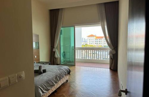 Seri Tanjung Pinang Apartment | 2Beds Seaview Waterfront Straits Quay w/Free Carpark And Bathub