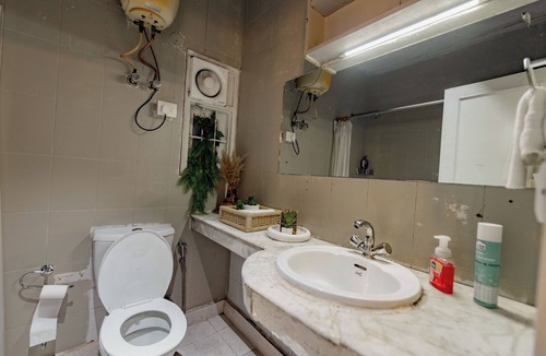 Lajpat Nagar Apartment | 2BHK Tropical Haven Lajpat Nagar