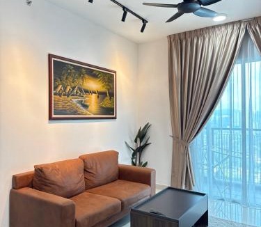 Mont Kiara Apartment | 2BR Centre MontKiara 4px 500Mbps
