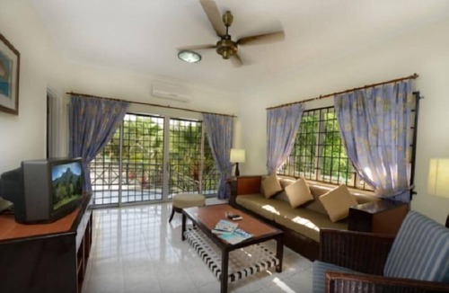 Kuala Teriang Apartment | 3 Bedroom Beachfront Apartment