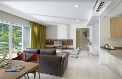 Hulu Kinta Apartment | 3 Bedroom Lakeview Premier Suite #9