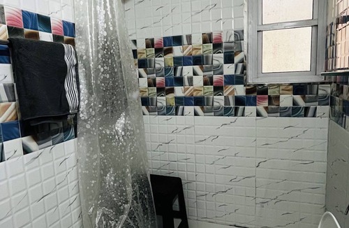 Vasant Kunj Apartment | 3-BHK apartment in New Delhi with WiFi, AC at a 15 min distance from IGI Airport
