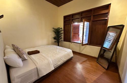 Klaten House | 3 BR Java House ONLY 5 mins to Prambanan Temple