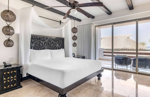 Zona Hotelera Hotel | 3 Lavish 3BR Grand Suites w/Ocean Views – Near Historic Misión San José