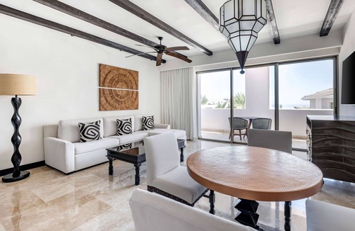 Zona Hotelera Hotel | 3 Relaxing 2BR Suites w/Sea View & Full Kitchen – Near Estero San José Trails