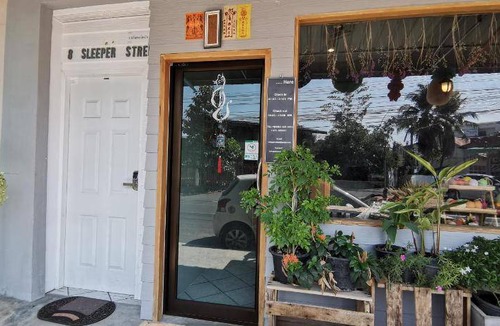 Downtown Krabi Hostel | 30 m² Hostel ∙ 6 guests