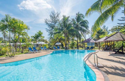 Takua Pa Resort | 300 m² Resort ∙ 3 bedrooms ∙ 127 guests