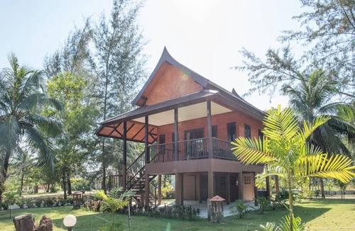 Takua Pa Resort | 300 m² Resort ∙ 3 bedrooms ∙ 127 guests