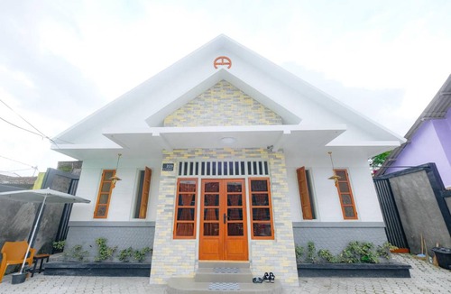 Central Yogyakarta Villa | 300 m² Villa ∙ 7 bedrooms ∙ 15 guests