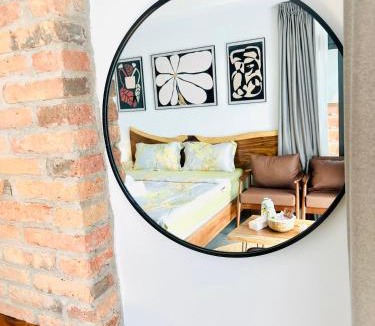 Ninh Kieu Apartment | 308MSNK Maison Luxe Studio l Balcony & Kitchen