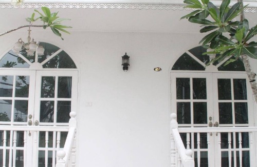 Nakhon Chai Si Hotel | 31 m² Hotel ∙ 2 guests