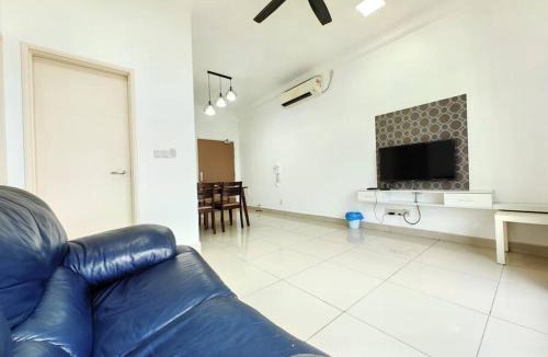 Medini Apartment | 3214 Meridian Medini 4paxCozy Legoland Netflix BySTAY