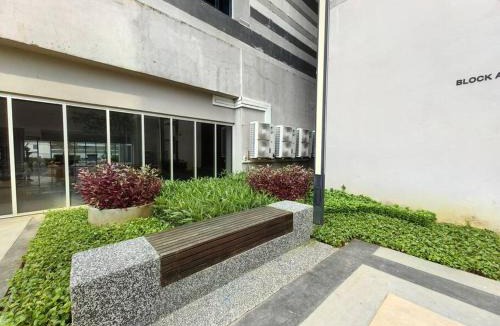 Medini Apartment | 3214 Meridian Medini 4paxCozy Legoland Netflix BySTAY