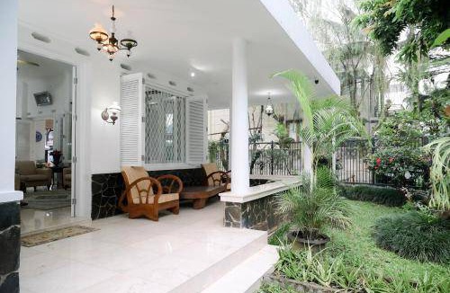 Bogor Tengah House | 350 m² House ∙ 2 bedrooms ∙ 10 guests