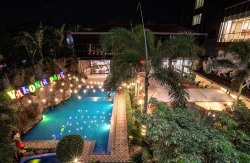 Jember Hotel | 36 m² Hotel ∙ 4 guests