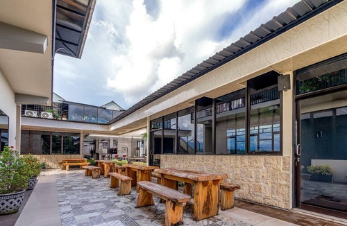 Jember Hotel | 36 m² Hotel ∙ 4 guests