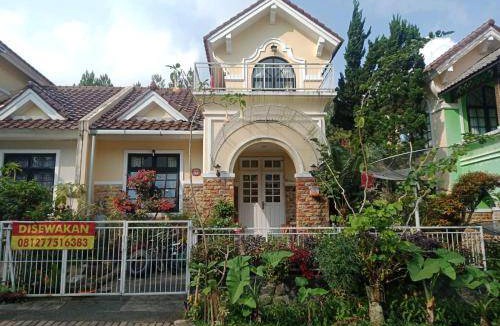 Cipanas Villa | 36 m² Villa ∙ 2 bedrooms ∙ 4 guests