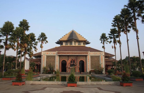 Depok Bed & Breakfast | 37 m² Bed and breakfast ∙ 6 guests
