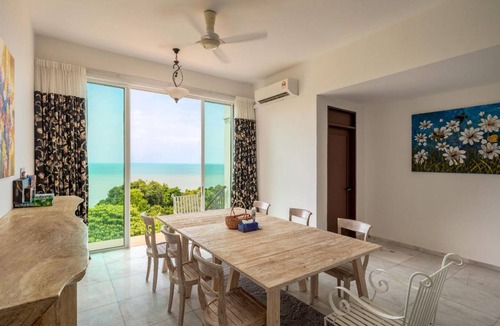 Tanjung Bungah Villa | 370 m² Villa ∙ 4 bedrooms ∙ 8 guests