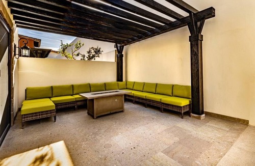 Los Cabos Villa | 3BDR Villa Private Pool, Rooftop, steps away from Club House, Gym, Pool, Jacuzzi