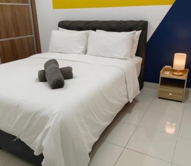 Kota Warisan Apartment | 3BR Deluxe Family by KLIA Airport Homestay